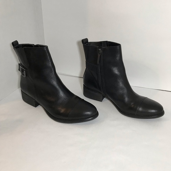 donald pliner leather boots